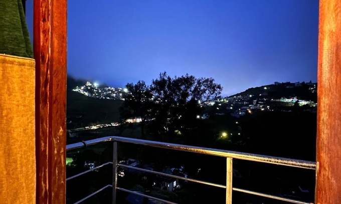 Thalayathimund Hotel | Rastafari - The Backpackers Hostel