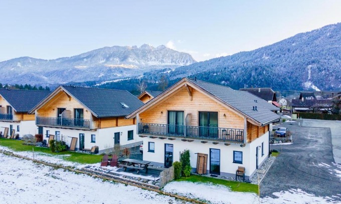 Jenig House | Rattendorf 11B