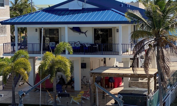 Sunrise Point House | RAVISHING HOME IN THE FLORIDA KEYS! RELAXING GETAWAY!