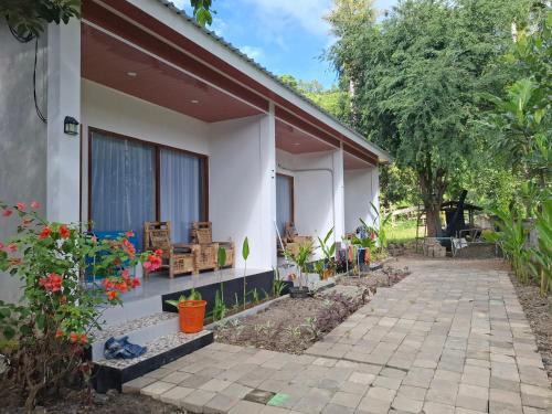Kuta House | Raya Homestay