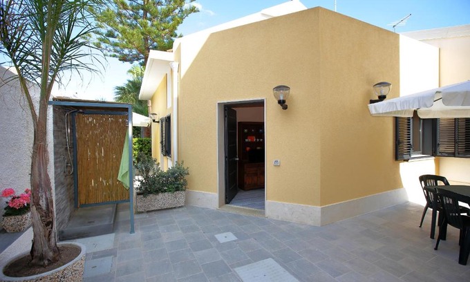 Avola House | RE SOLE La Dependance - Casa vacanza V E N E R E