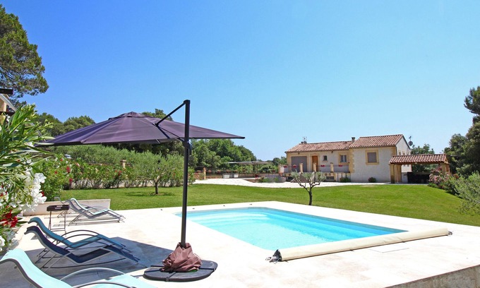 Rognes House | Recent villa 3 bedrooms, quiet village charm, pool near Aix and Luberon