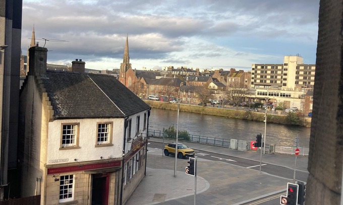 Inverness City Centre Apartment | Recently renovated centrally located one bedroom apartment.
