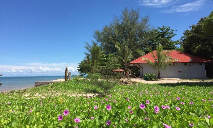 Air Hangat House | Red Coral Cottage