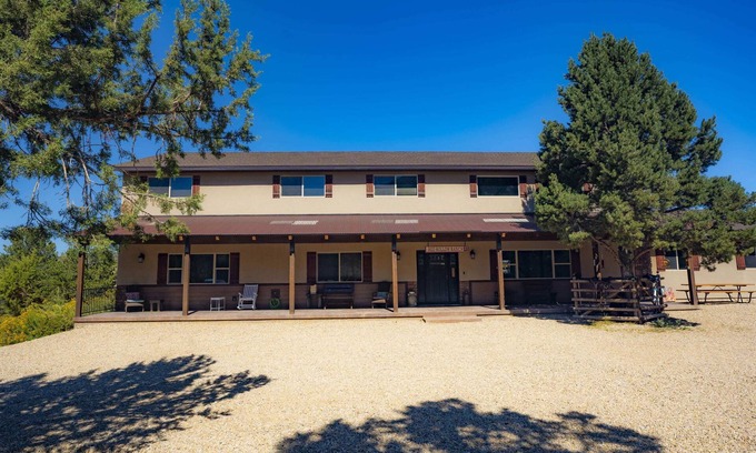 Orderville House | Red Hollow Ranch - Huge Home Sleeps 20