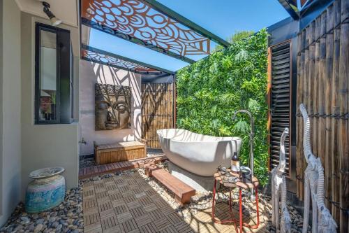 Central Mudgee House | Red Lotus Retreat near Central Mudgee and Wineries