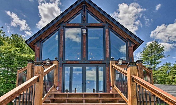 Putney Apartment | 'Red Sweetheart Barn Studio' w/Mtn & River Views!