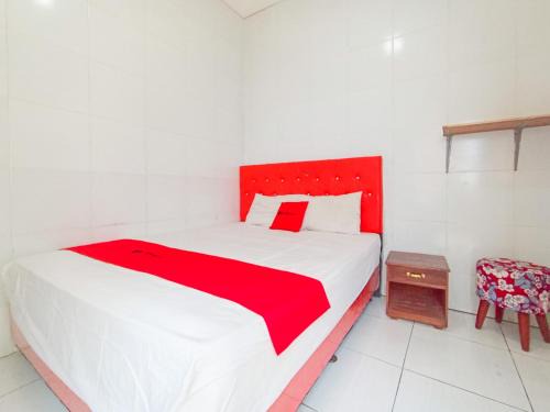 Madiun Hotel | RedDoorz at Griya Jeniee Near Stadion Wilis Madiun