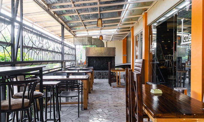 Bogor Timur House | RedDoorz near Exit Toll Bogor
