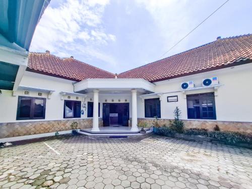 Hargomulyo Hotel | RedDoorz Syariah at Griya Wisata Wonogiri