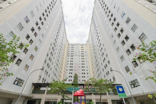 Jakarta Apartment | RedLiving Apartemen Kalibata City - Angels Property Tower Flamboyan