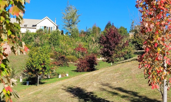 Redwood Valley Apartment | Redwood Lodge rural retreat with superb views
