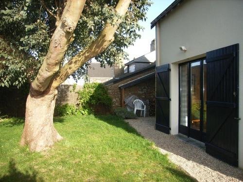 Arzon Villa | REF 034 Maison deux chambres pour cinq personnes proche Golfe du Morbihan LE MONTENO ARZON