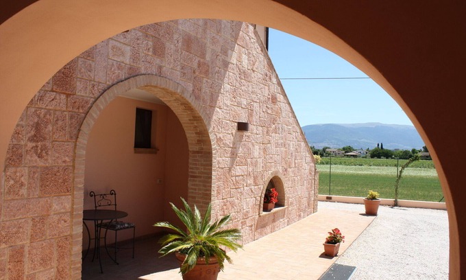 Bastia Umbra Apartment | Refined and bright apartment for two in Umbria, between Bastia and Assisi