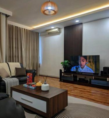 Batam House | Relax & Chill 4BR Terrace House