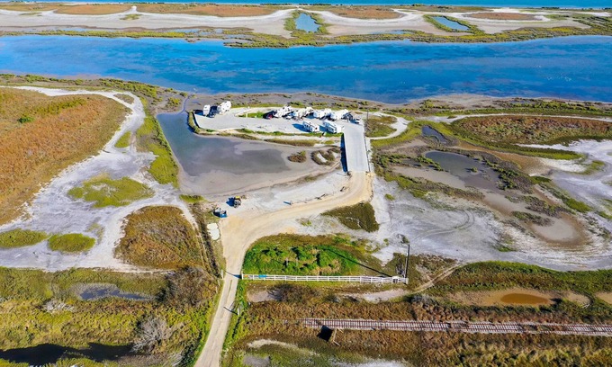 City-by-the Sea House | Relax & enjoy some coffee with unbelievable waterfront sunrises!