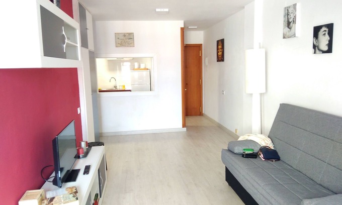 Lloret de Mar Apartment | Relaxed vacation in a residential area 200 meters from the beach! With pool!