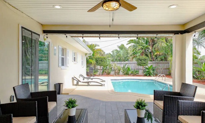 Hampton Homes House | Relaxing beachside pool home 15min to cocoa beach