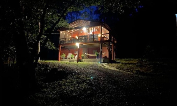 Berkeley Springs Cabin | Relaxing cabin in WV Mountain with a rustic charm and outdoor firepit