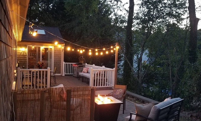 Yarmouth Port House | Relaxing family getaway, near beaches, farm and golf! Fire pit/Deck/Patio