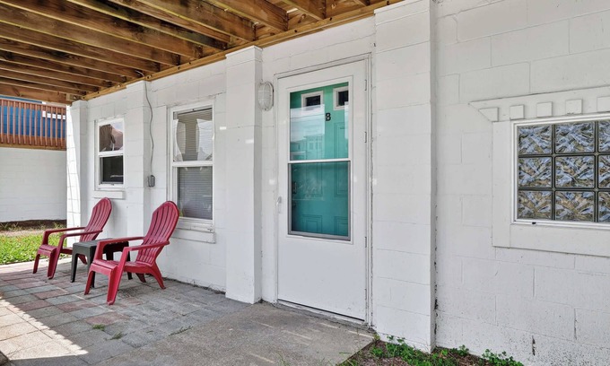 Topsail Beach House | Relaxing Ground-Floor Escape in Holly Ridge