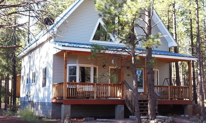 Williams Cabin | Relaxing homebase for Williams, Grand Canyon, Bearizona, Flagstaff and Sedona