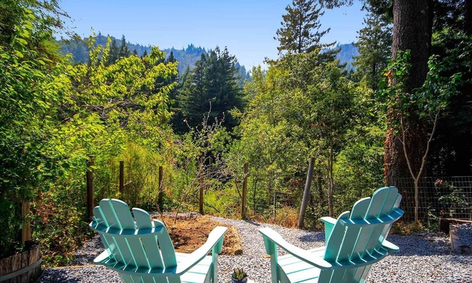 Cazadero Cabin | Relaxing Retreat in the Redwoods, Spa, Dog Friendly!