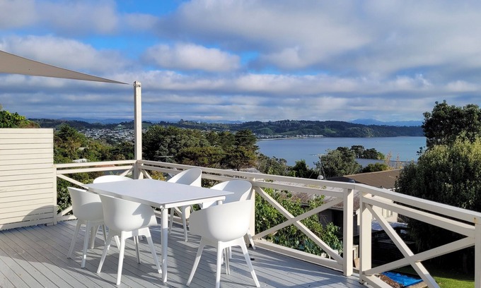 Snells Beach House | Relaxing Spot with Stunning Sea View!