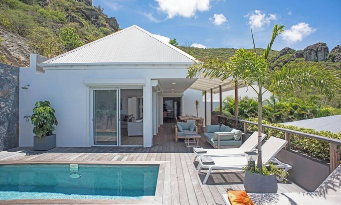 Public Villa | Remi (2/3 Rooms) Luxury villa