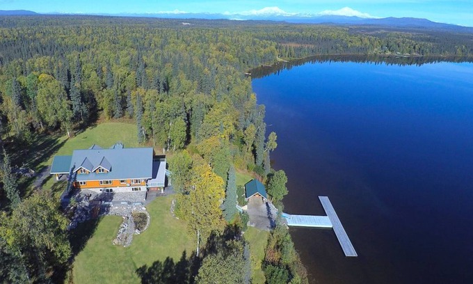 Trapper Creek Cabin | Remote Alaskan 7 Bedroom, 3 Bathroom Bunkhouse