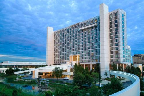 Schaumburg Hotel | Renaissance Schaumburg Convention Center Hotel
