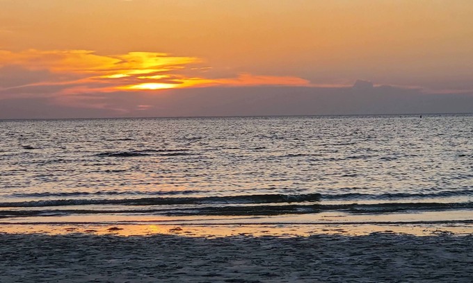 Cape Charles Condo | Rendezvous at the Bay, Resort Condo in charming Cape Charles. Relaxation awaits