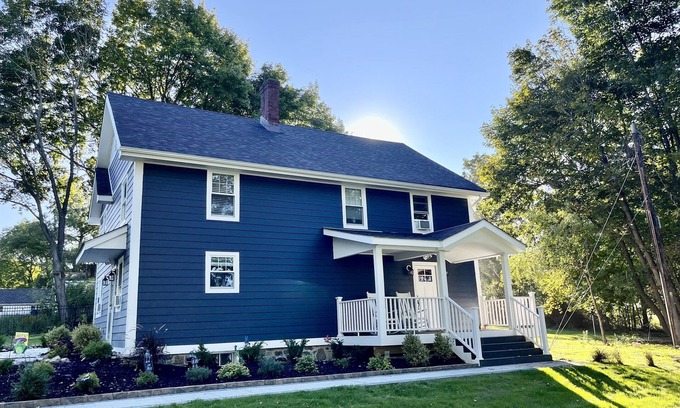 Goshen House | Renovated 5 Bedrm/3bath + Swim Spa & Huge Outdoor Space