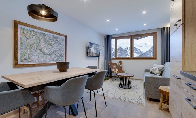 Val-d'Isere Apartment | Renovated Apartment at the Foot of the Slopes in Val d'Isère