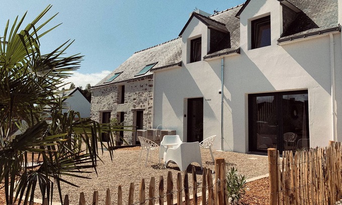 Penestin House | Renovated farmhouse for 6 people, close to beaches.