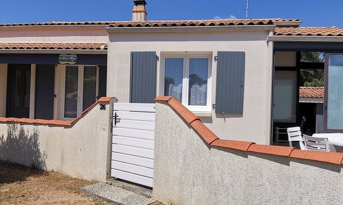 La Tranche-sur-Mer House | Renovated house 400m from Phare Beach, ideal for 6 people.