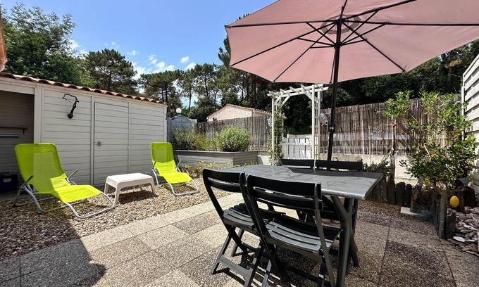 Les Mathes House | Renovated Holiday Home Near Beach - Sleeps 4 - WiFi, Terrace, BBQ, Parking