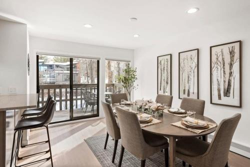 Aspen House | Renovated Riverfront 3 BR, 2 BA with Pool - Walk to Town!