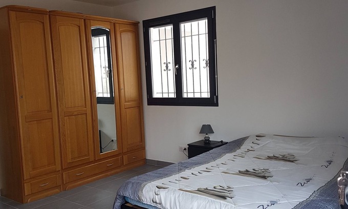 La Crau Apartment | Rental air-conditioned studio var