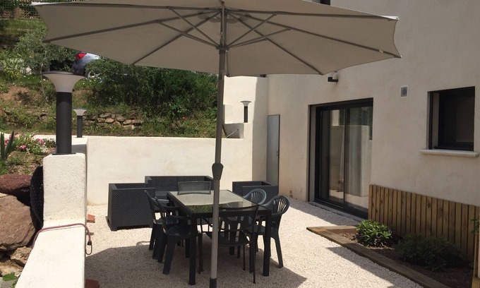 Roquebrune-sur-Argens Apartment | Rental for 4 people on the ground floor in villa