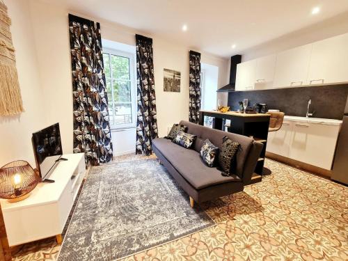 Millau Apartment | Rep - 2A