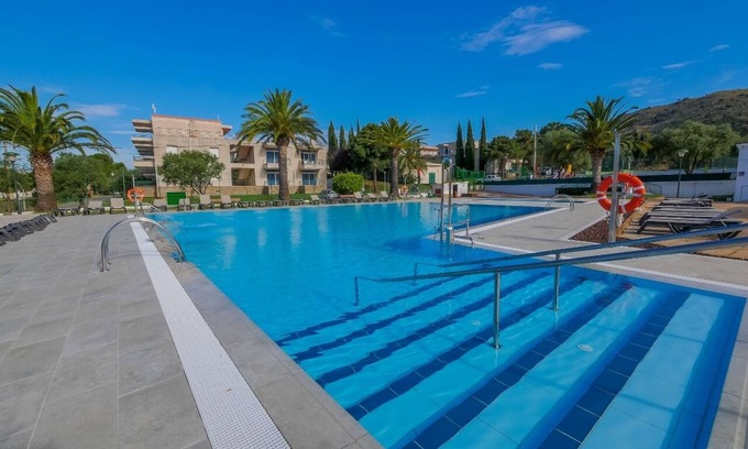 Roses Town Center Resort | Rescator Resort 105 - One Bedroom Resort, Sleeps 4