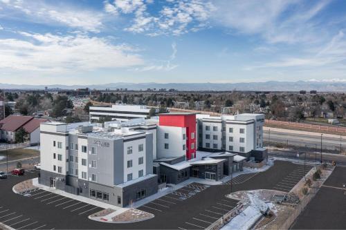 Heather Gardens Hotel | Residence Inn by Marriott Denver Aurora