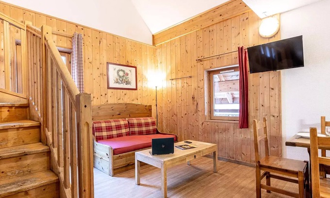Saint-Sorlin-d'Arves Apartment | Residence Les Fermes de Saint Sorlin * - 3 Rooms Mezzanine 9 People