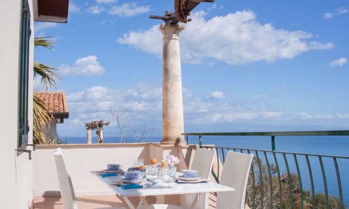 Mazzaro House | Residence Terra Rossa