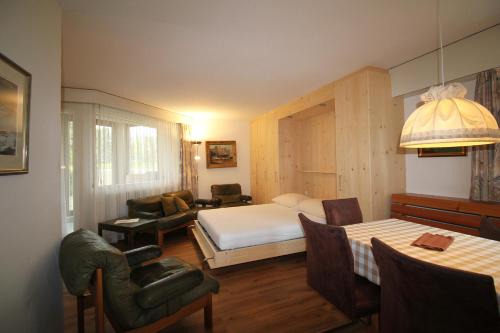 Sils-Maria Apartment | Residenza Lagrev 1 1 2 Zimmerwohnung Nr 001 - Typ 15A - Hochparterre - Nord West