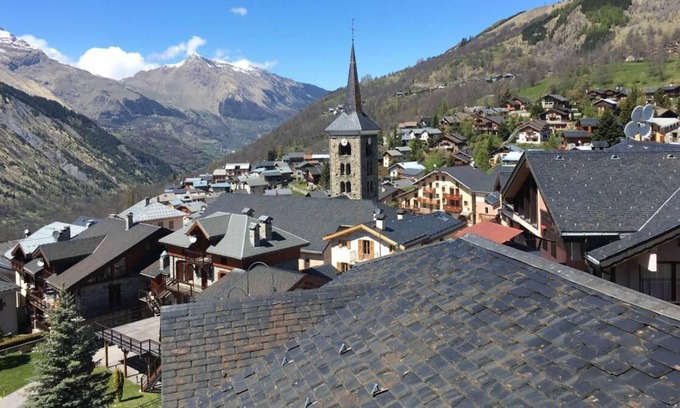 Saint-Martin-de-Belleville Apartment | Resort center, 5th floor, view mountain, balcony, tv, ski locker, 68m², Saint Martin de Belleville
