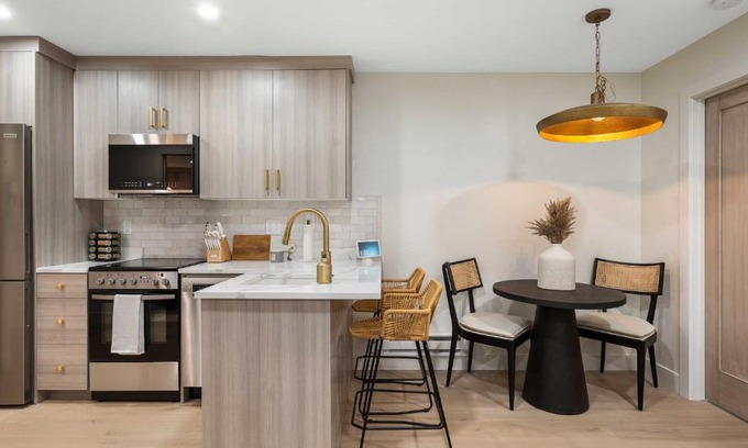 Brian Head Apartment | Resort-Style Brian Head Condo Near Slopes!