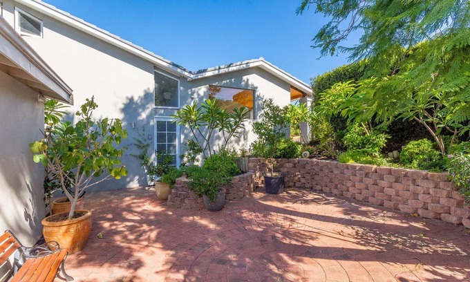 Wanneroo House | Resort-Style Home in quiet location. Stunning 5 bedroom home
