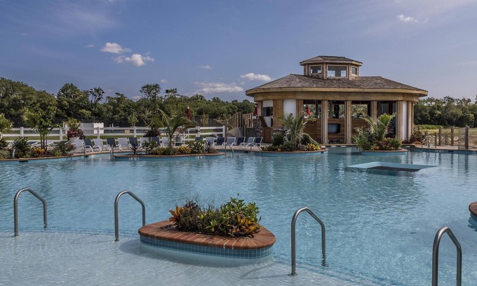 Lewes House | Resort Style Living At The Beach. Coastal Club